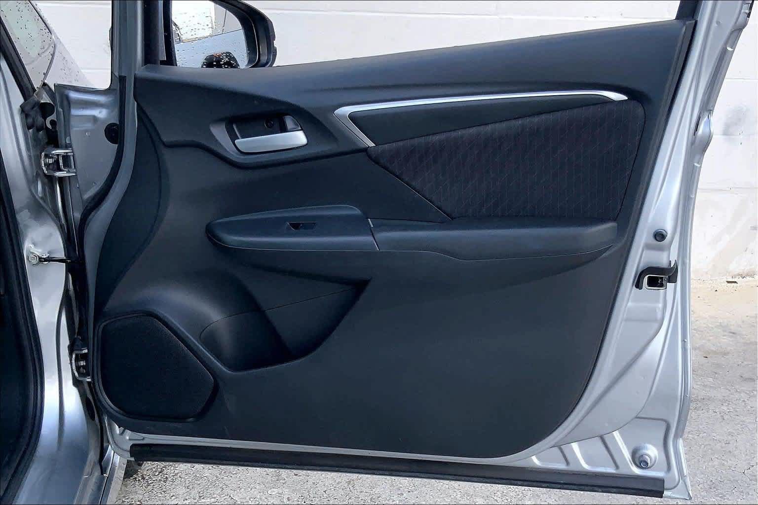 Used 2018 Honda Fit Sport image 28
