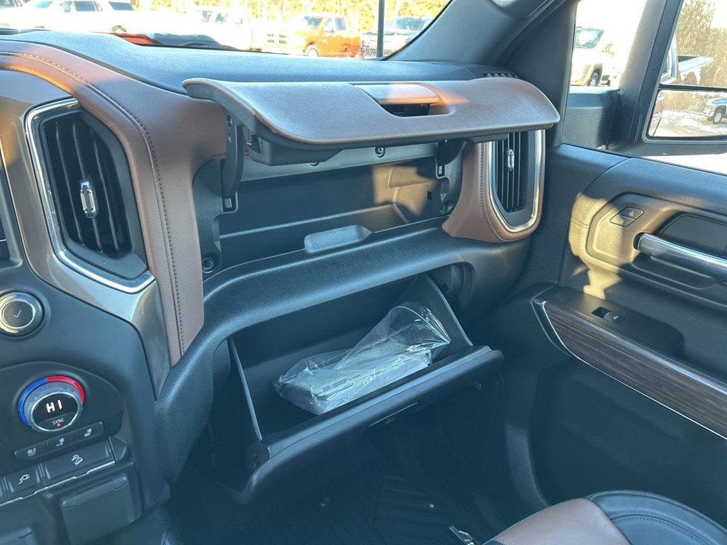 Used 2022 Chevrolet Silverado 3500 High Country w/ Z71 Off-Road Package image 24