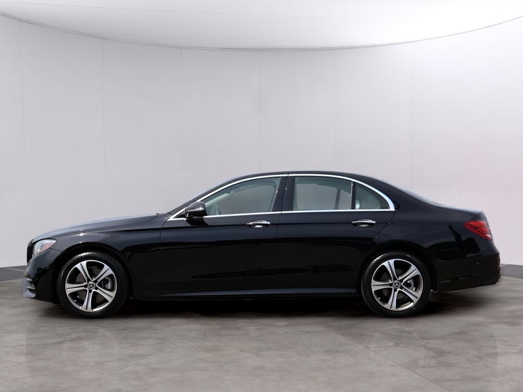 Used 2019 Mercedes-Benz E 300 4MATIC image 4
