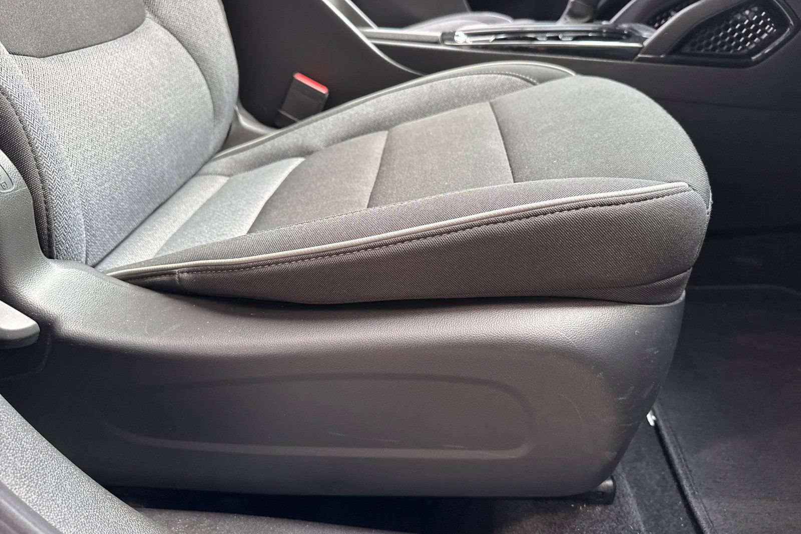 Used 2023 Chevrolet TrailBlazer LT FWD image 23
