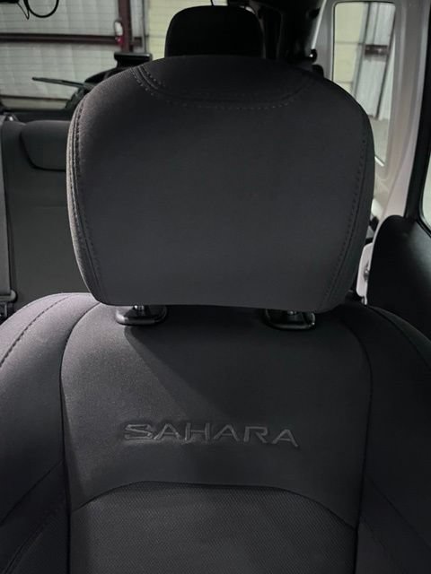 Used 2021 Jeep Wrangler Unlimited Sahara w/ Uconnect 4C Nav & Sound Group AWD/4WD image 18