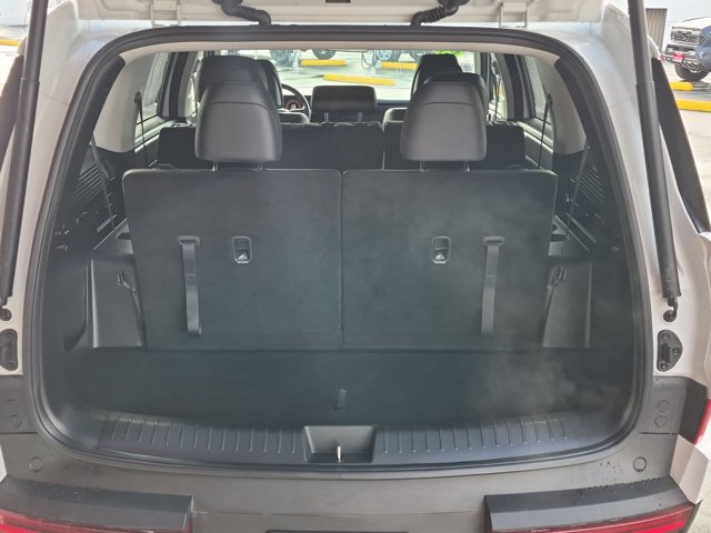 Used 2026 Hyundai Santa Fe SEL FWD image 11