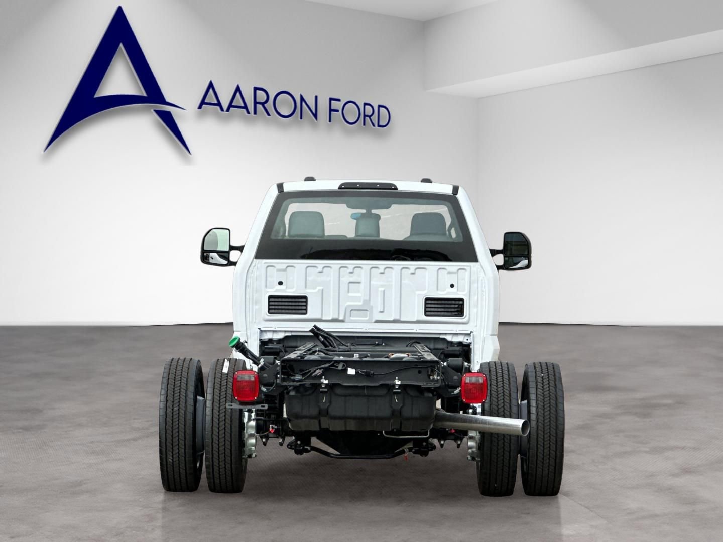 New 2026 Ford F550 4x4 Regular Cab Super Duty image 5