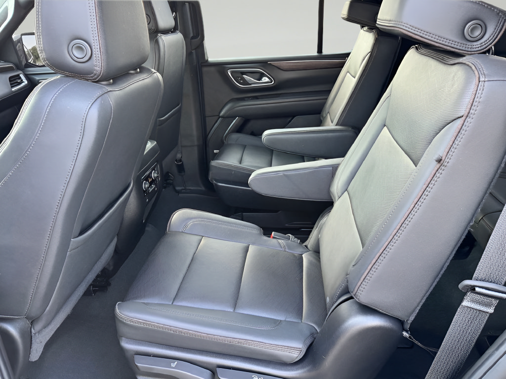 Used 2024 Chevrolet Tahoe High Country AWD/4WD image 35