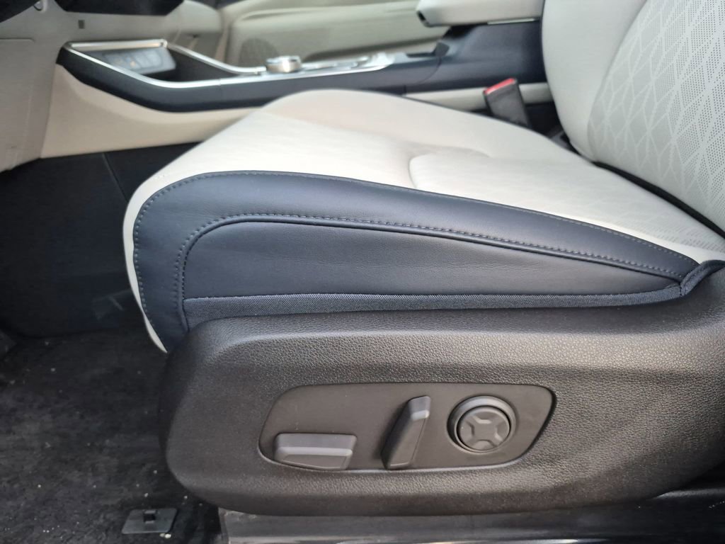 New 2026 Kia Carnival EX image 11