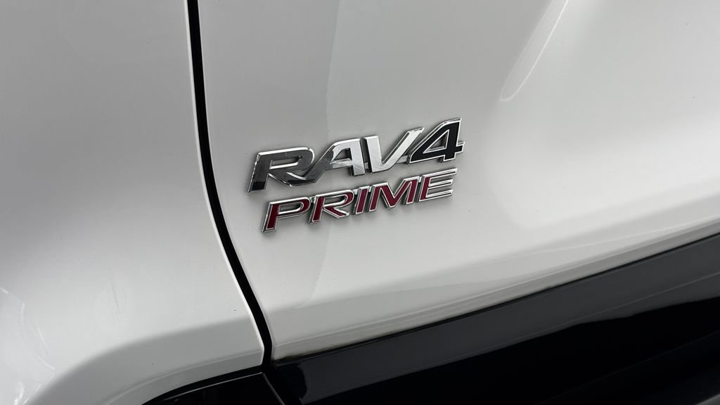 Used 2023 Toyota RAV4 SE w/ Weather & Moonroof Package AWD/4WD image 9