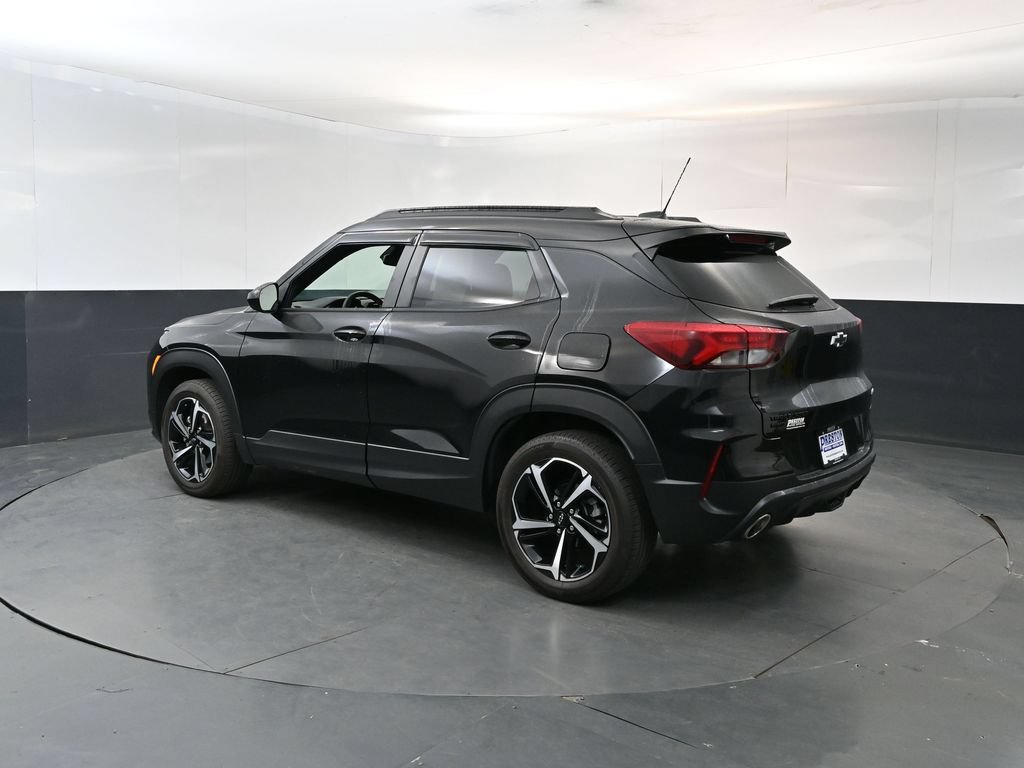 Used 2023 Chevrolet TrailBlazer RS w/ Sun and Liftgate Package AWD/4WD image 3