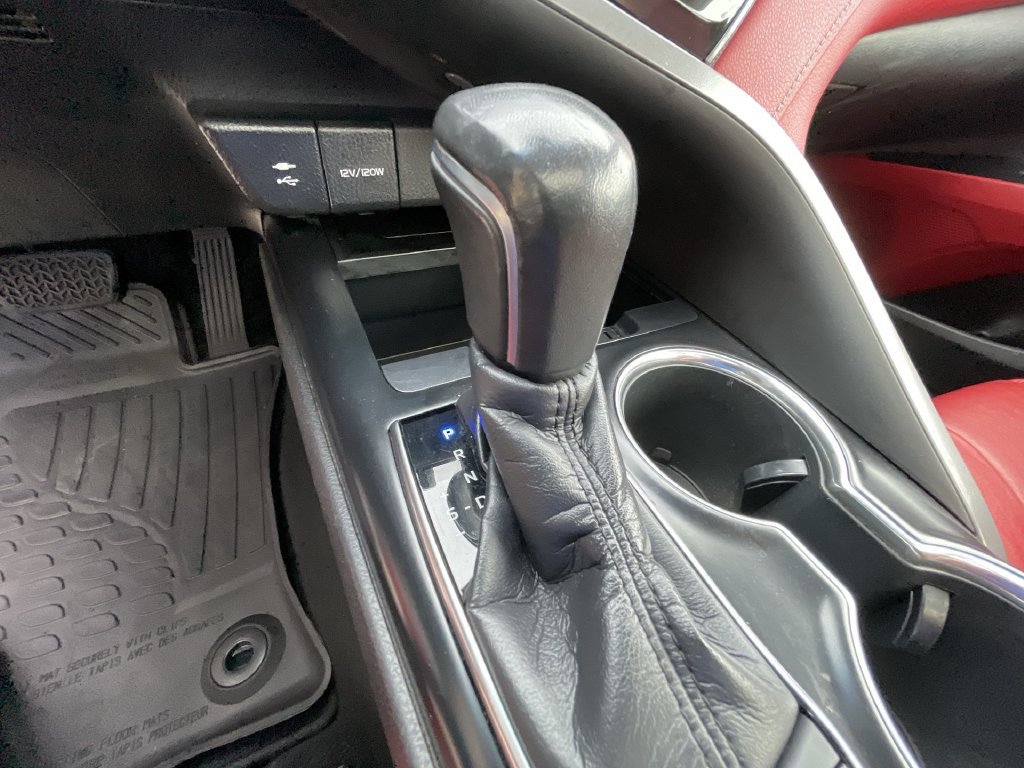Used 2019 Toyota Camry XSE FWD image 16