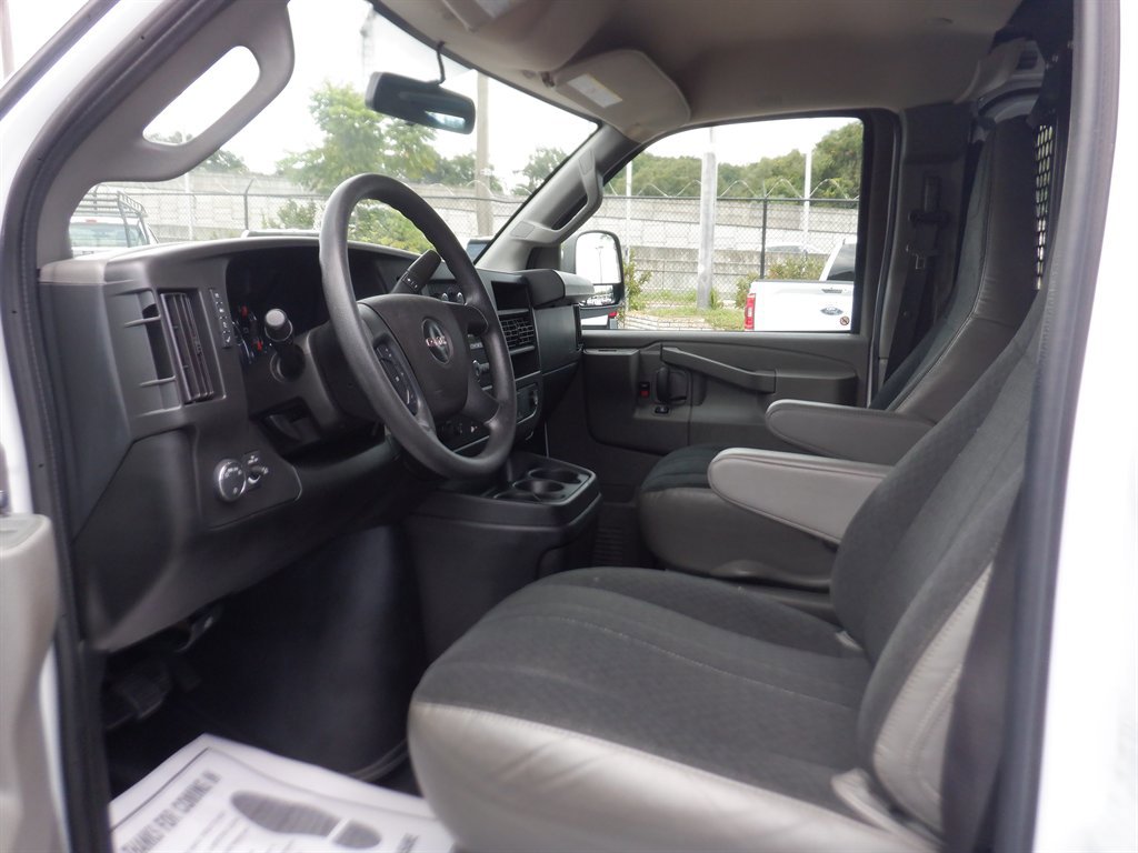 Used 2023 GMC Savana 2500 G2500 w/ Driver Convenience Package image 11