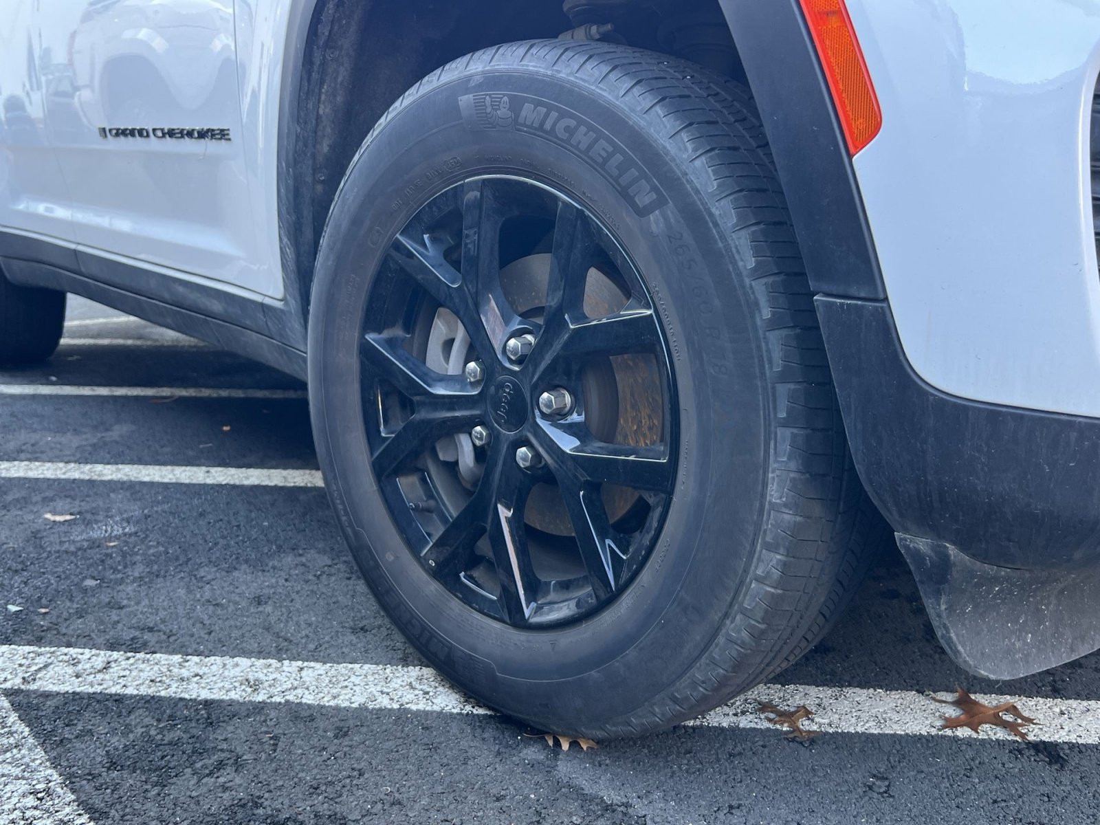 Used 2024 Jeep Grand Cherokee Altitude image 8