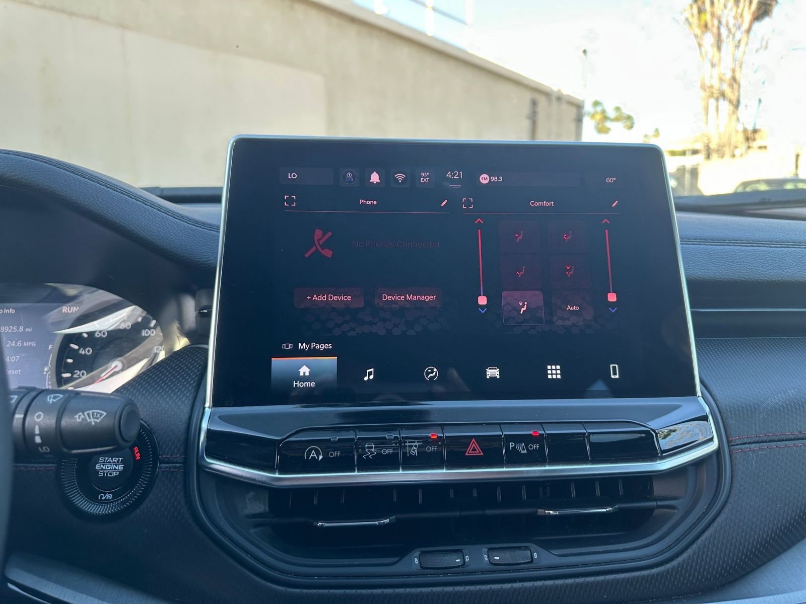 Used 2025 Jeep Compass Trailhawk AWD/4WD image 20