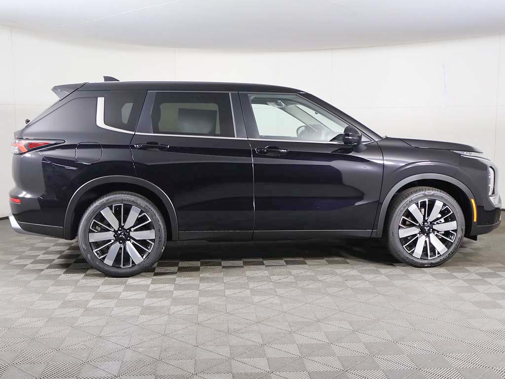 New 2026 Mitsubishi Outlander SE FWD image 20
