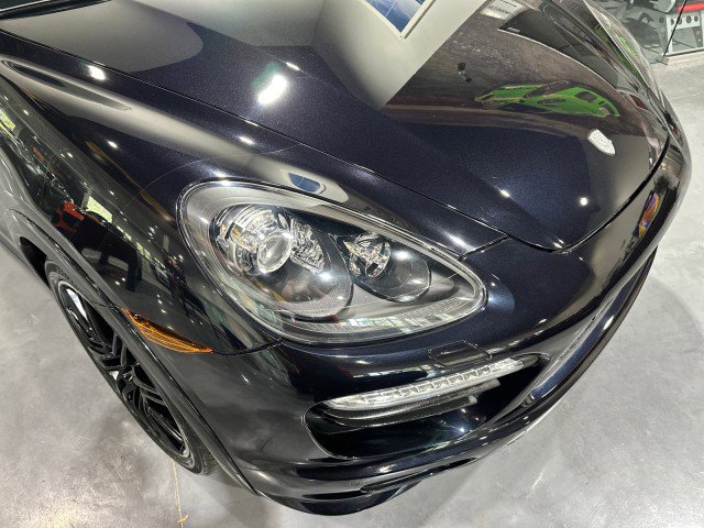 Used 2014 Porsche Cayenne GTS AWD/4WD image 12