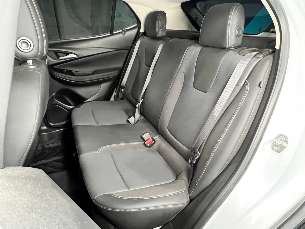 Used 2022 Buick Encore GX Preferred w/ Cold Weather Comfort Package AWD/4WD image 17