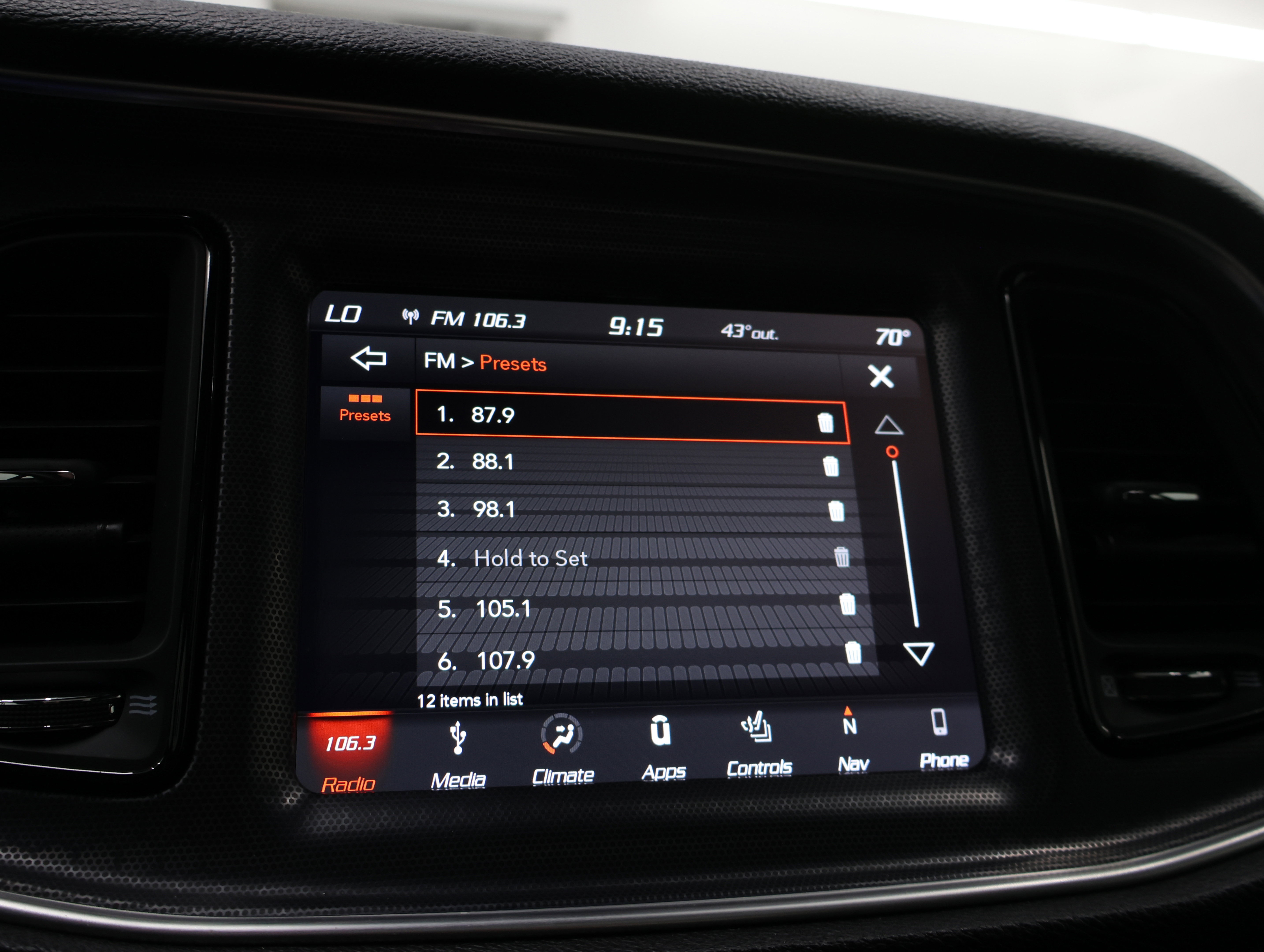 Used 2018 Dodge Challenger SRT w/ Technology Group image 39