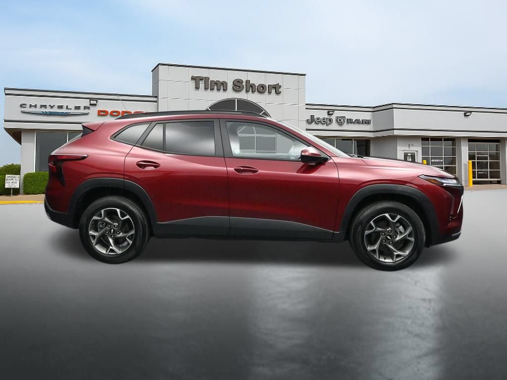 Used 2025 Chevrolet Trax LT w/ Driver Confidence Package FWD image 6