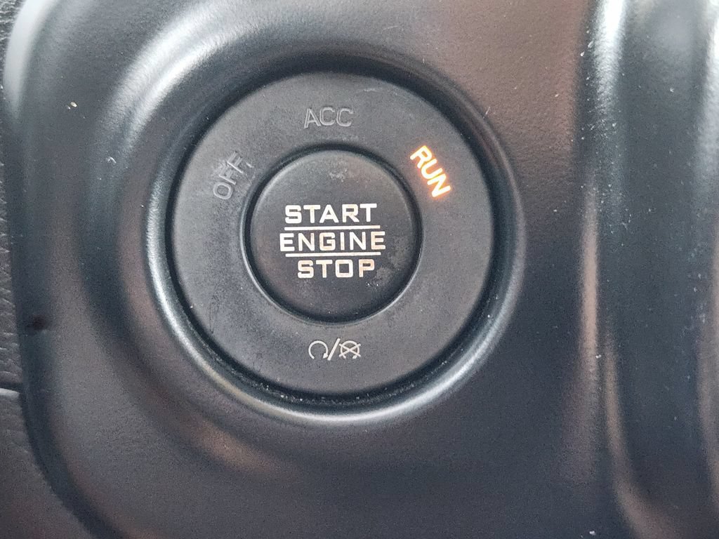 Used 2023 Jeep Wrangler Unlimited Sahara w/ Cold Weather Group AWD/4WD image 22