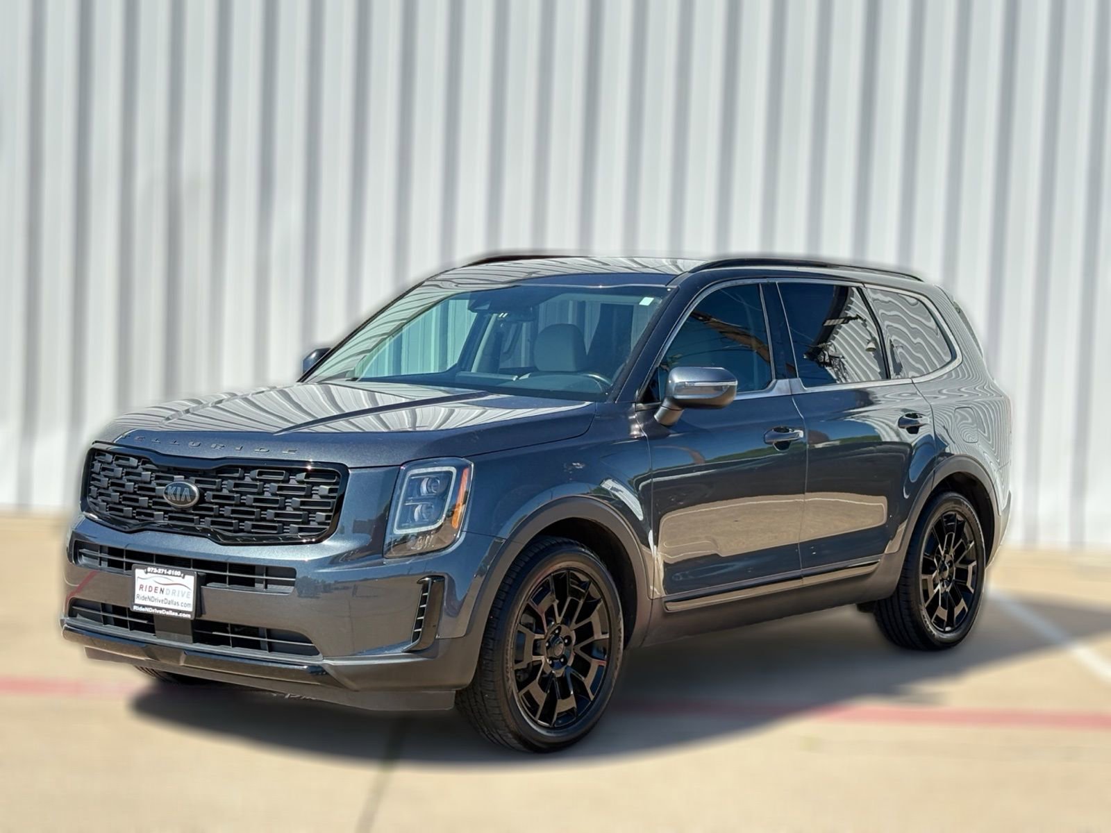 Used 2021 Kia Telluride EX w/ EX Premium Package AWD/4WD image 3