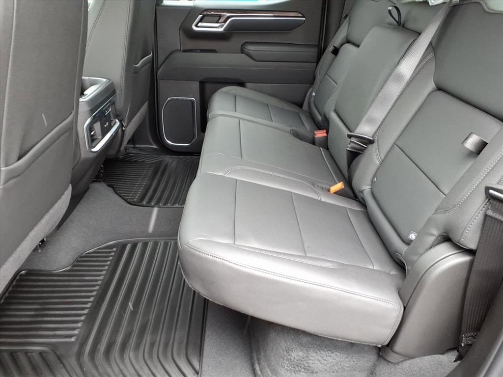 New 2026 Chevrolet Silverado 1500 LTZ w/ LTZ Premium Package AWD/4WD image 7