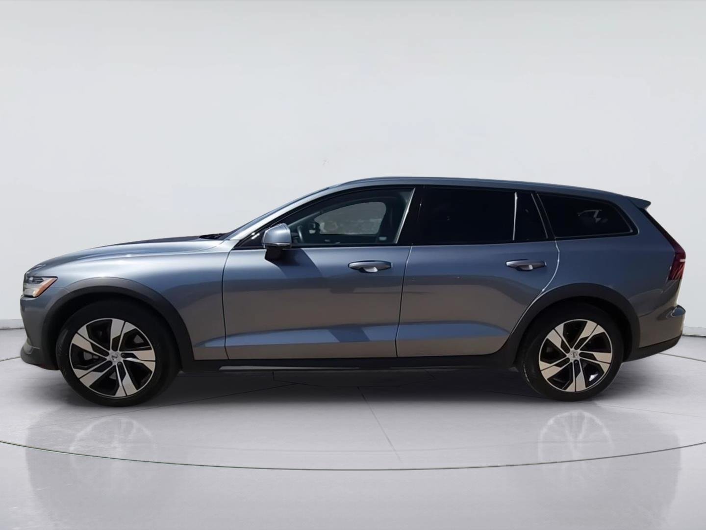Used 2020 Volvo V60 T5 Cross Country AWD/4WD image 5