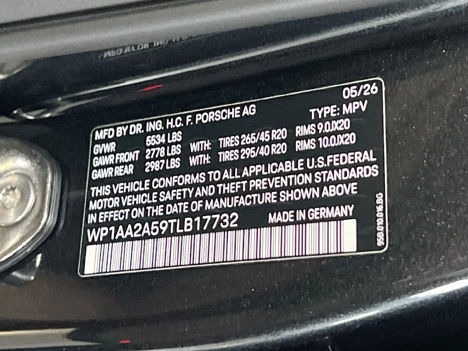 New 2026 Porsche Macan AWD/4WD image 35
