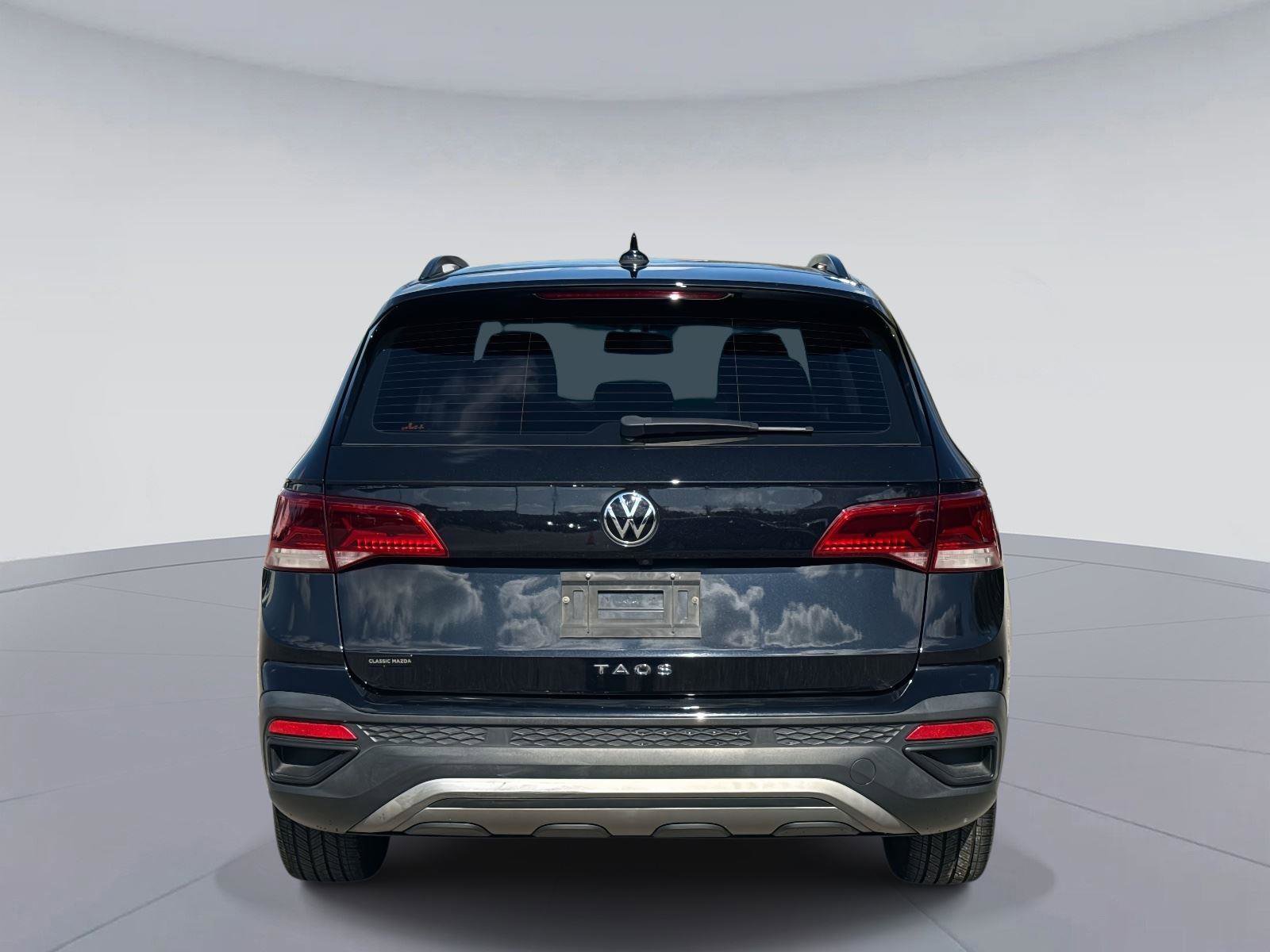Used 2022 Volkswagen Taos S image 4