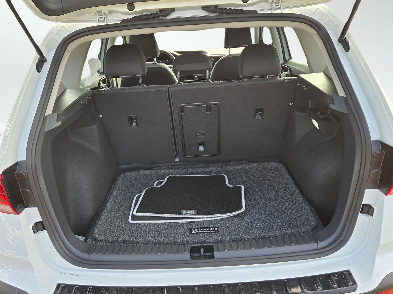 Used 2024 Volkswagen Taos S image 9