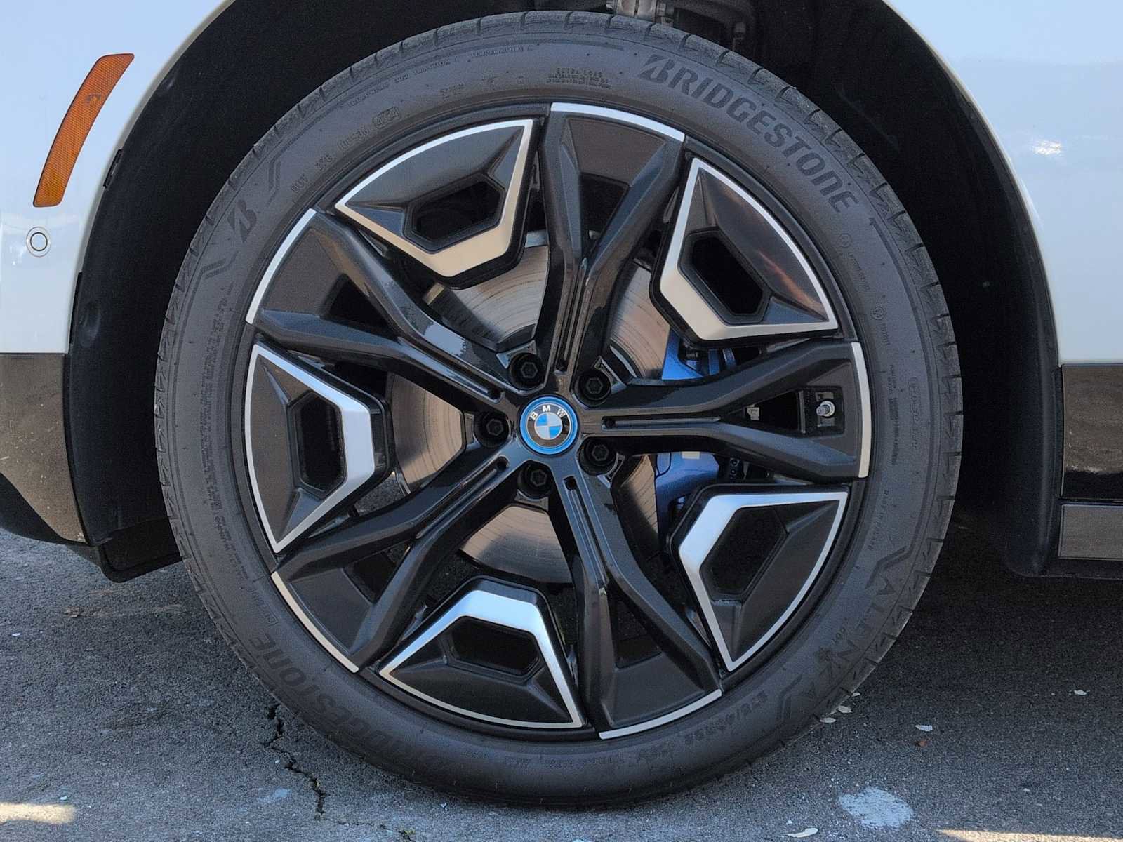 Used 2025 BMW iX M60 image 14