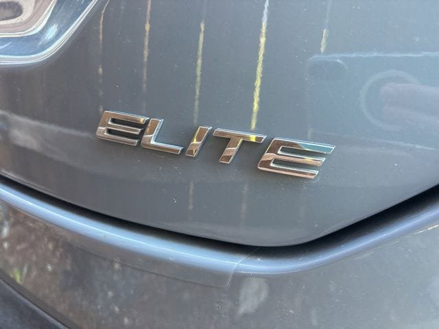 Used 2024 Honda Pilot Elite image 9