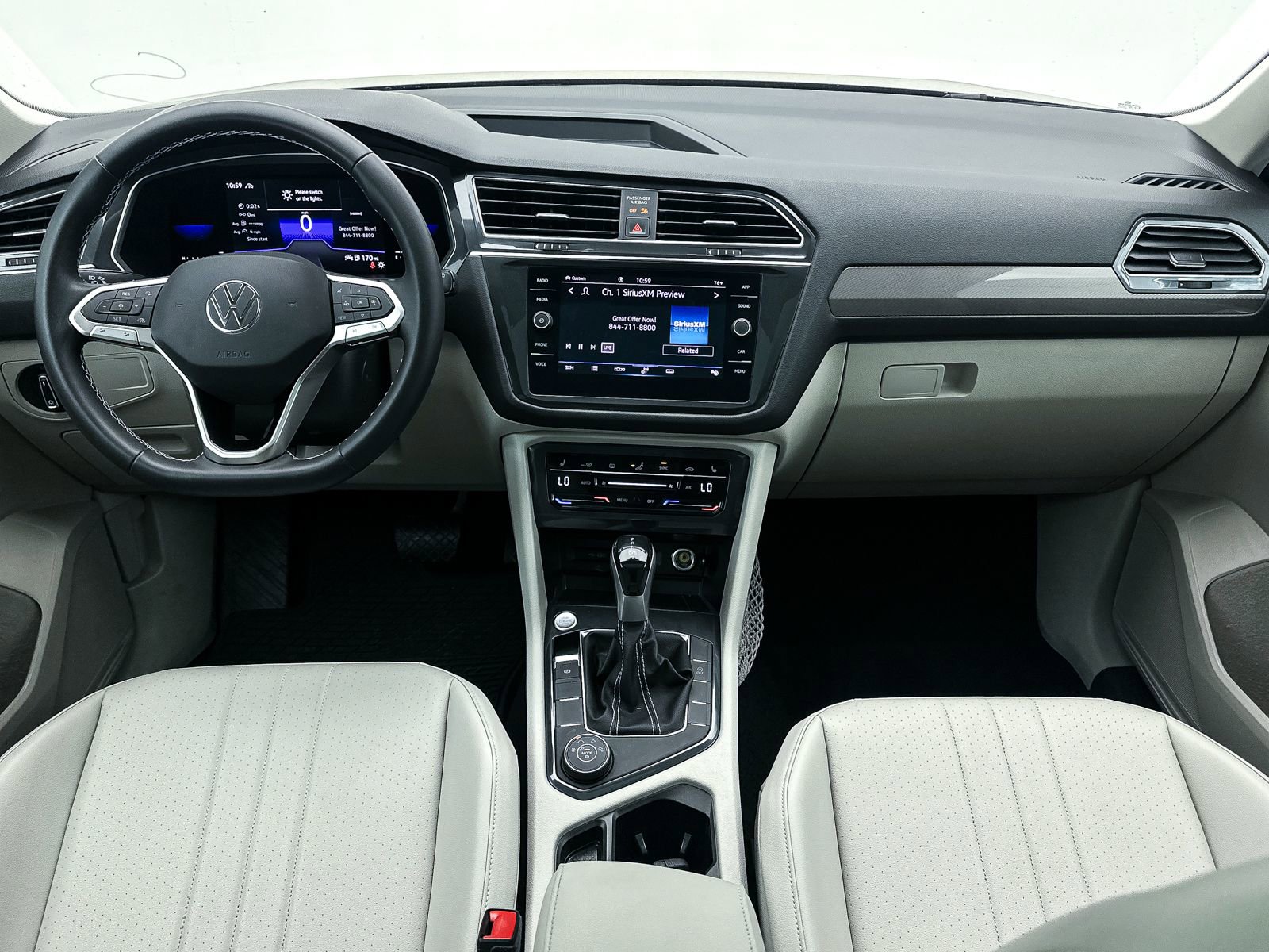 Used 2022 Volkswagen Tiguan SE w/ Panoramic Sunroof Package AWD/4WD image 21