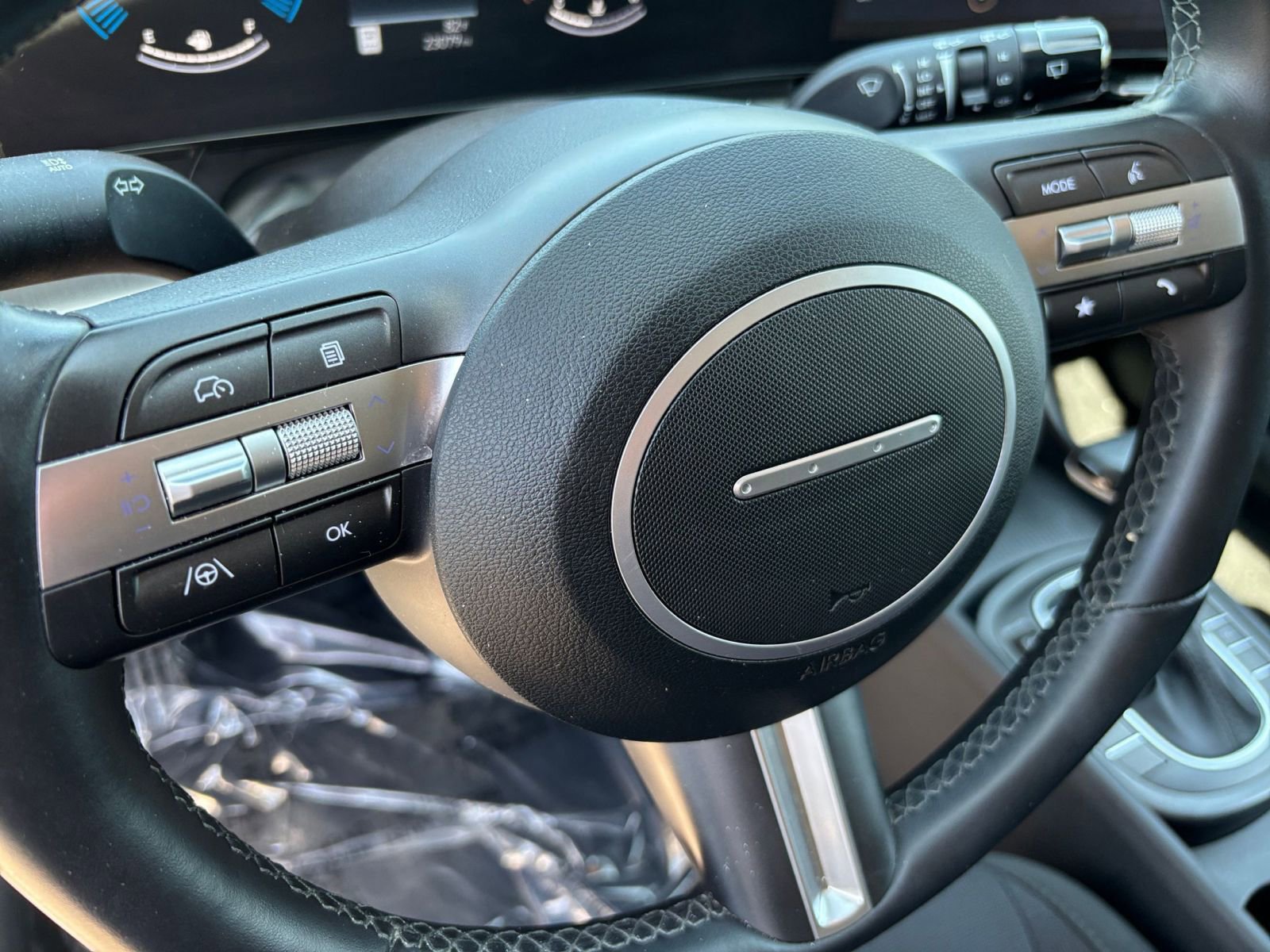 Used 2025 Hyundai Kona SEL image 28