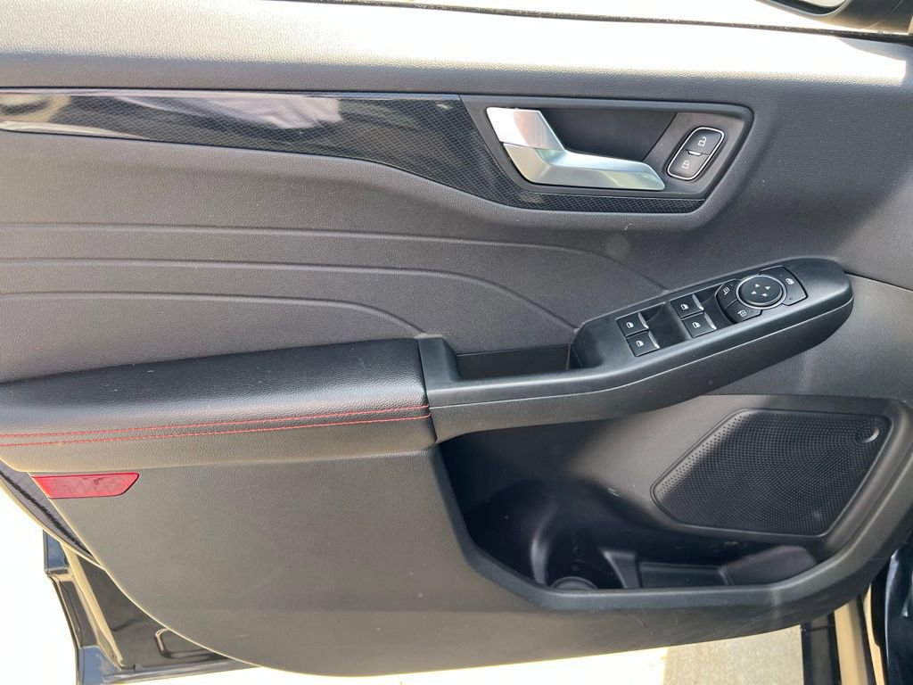 Used 2023 Ford Escape ST-Line w/ Tech Pack #1 image 18