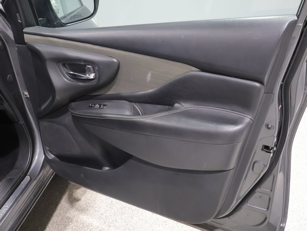 Used 2018 Nissan Murano SV AWD/4WD image 24