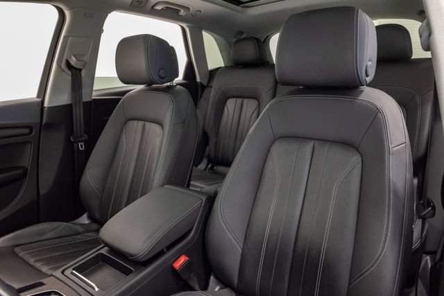 Used 2021 Audi Q5 2.0T Premium w/ Convenience Package AWD/4WD image 11