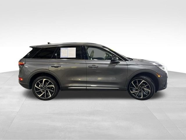 Certified 2025 Lincoln Corsair Reserve AWD/4WD image 8