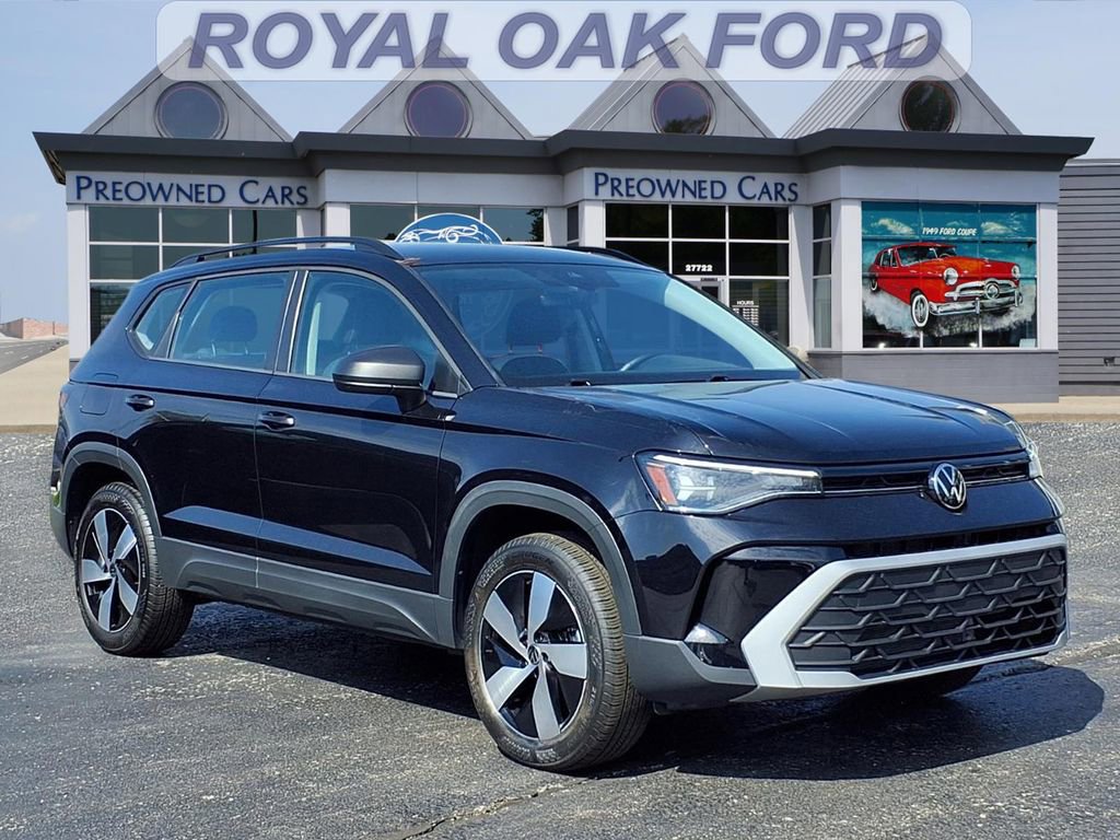 Used 2025 Volkswagen Taos S AWD/4WD image 1