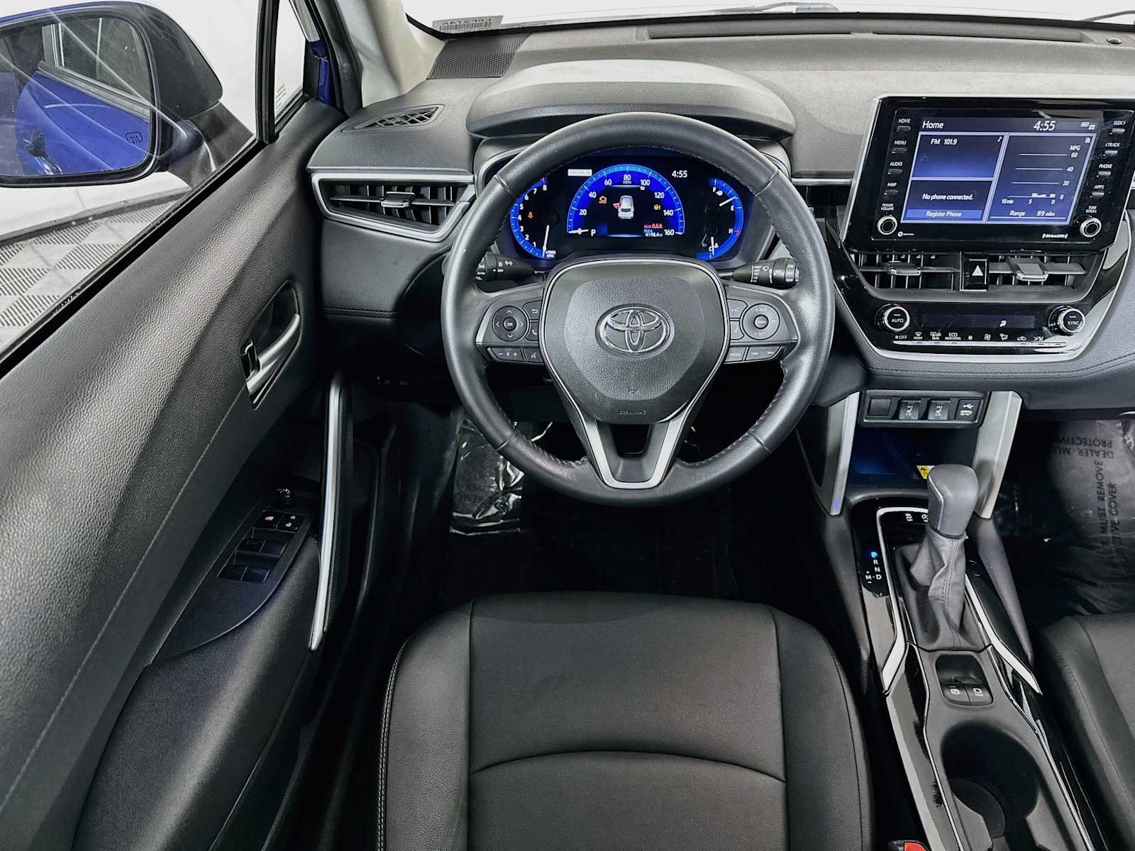 Used 2022 Toyota Corolla Cross XLE w/ Convenience Package FWD image 20