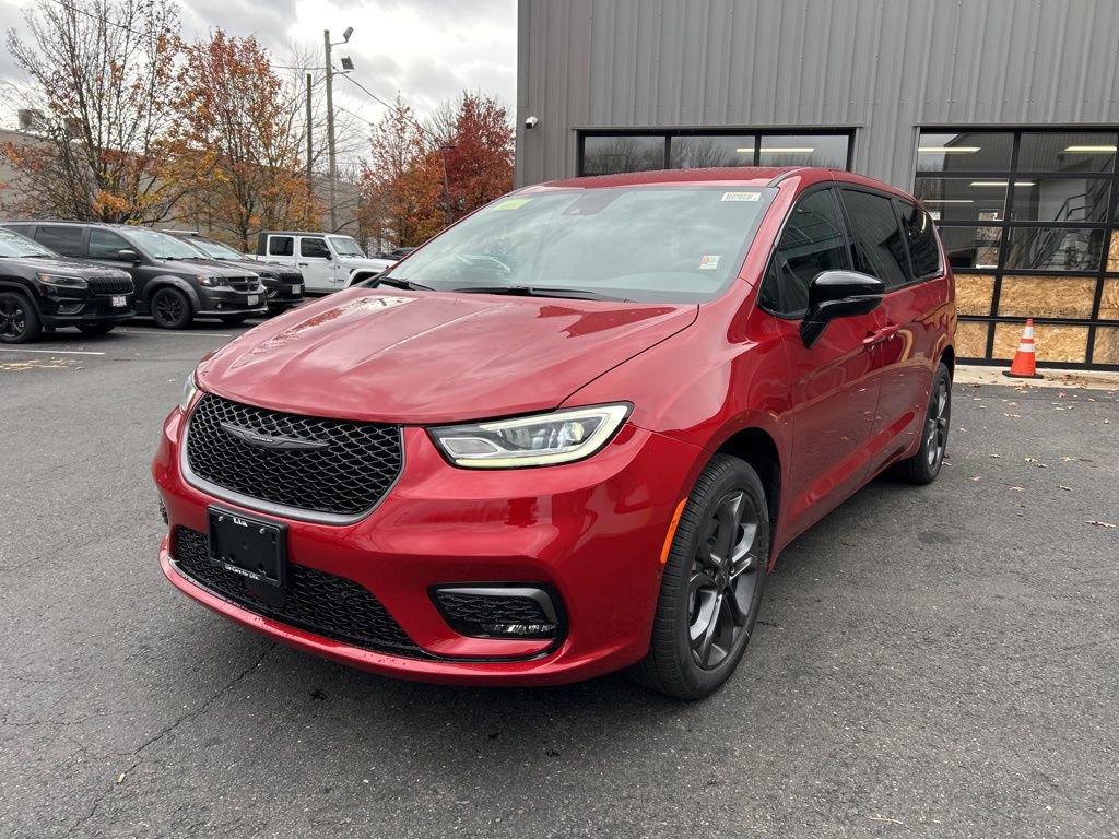 New 2026 Chrysler Pacifica Select image 7