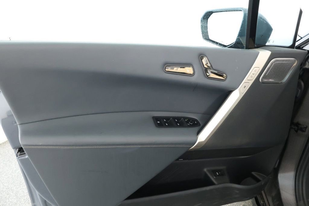 Used 2023 BMW iX M60 w/ Executive Package image 9
