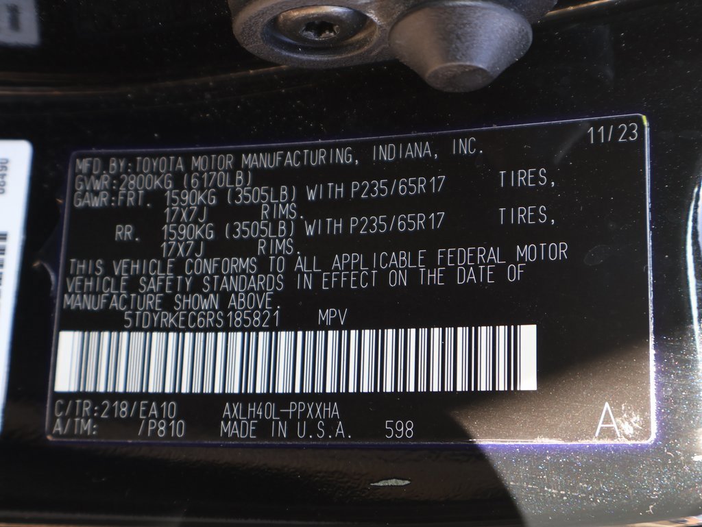 Used 2024 Toyota Sienna XLE image 45