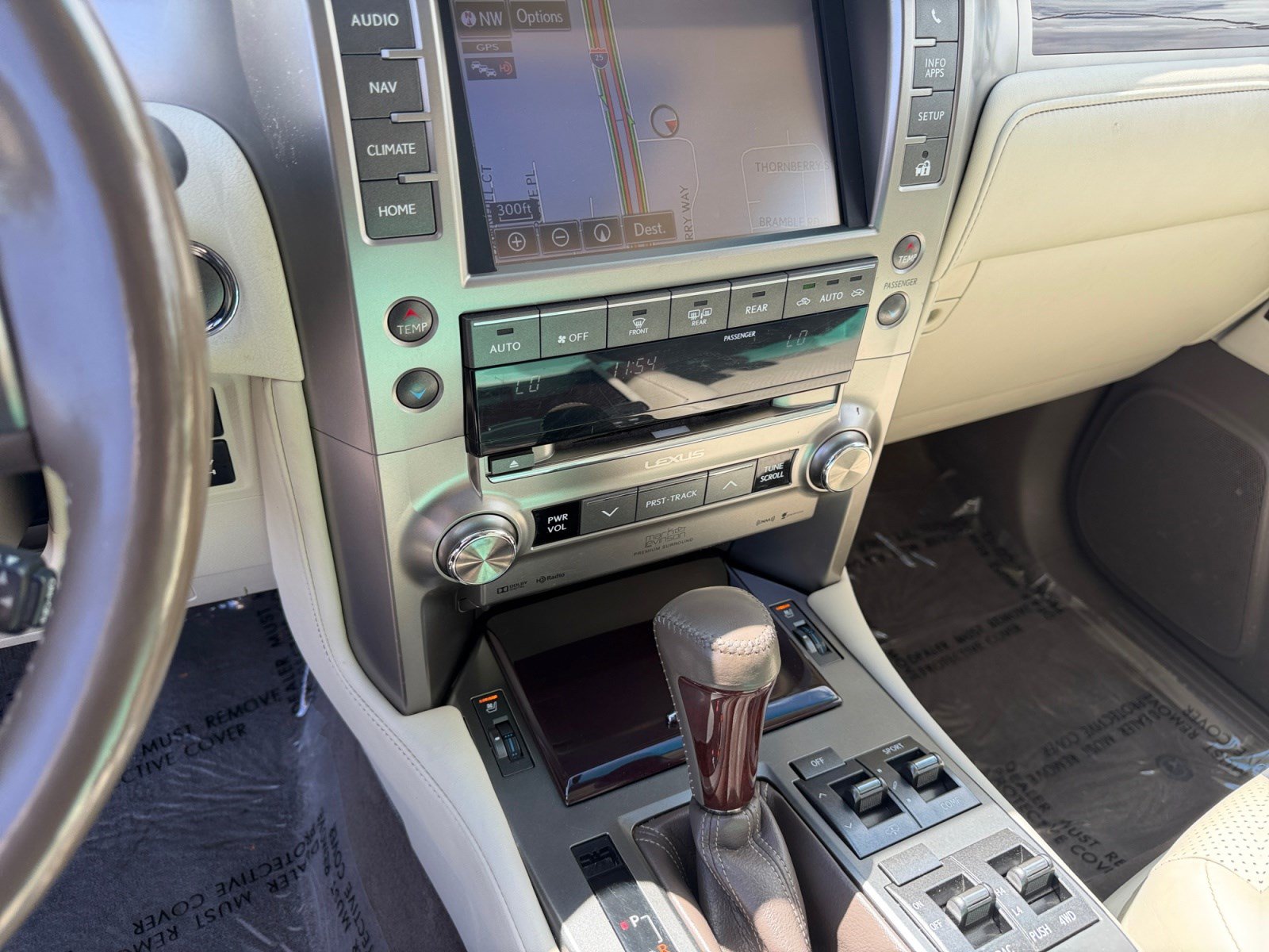 Used 2016 Lexus GX 460 Luxury w/ Preferred Accessory Package AWD/4WD image 12