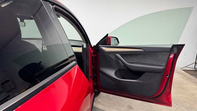 Used 2023 Tesla Model Y Long Range AWD/4WD image 9