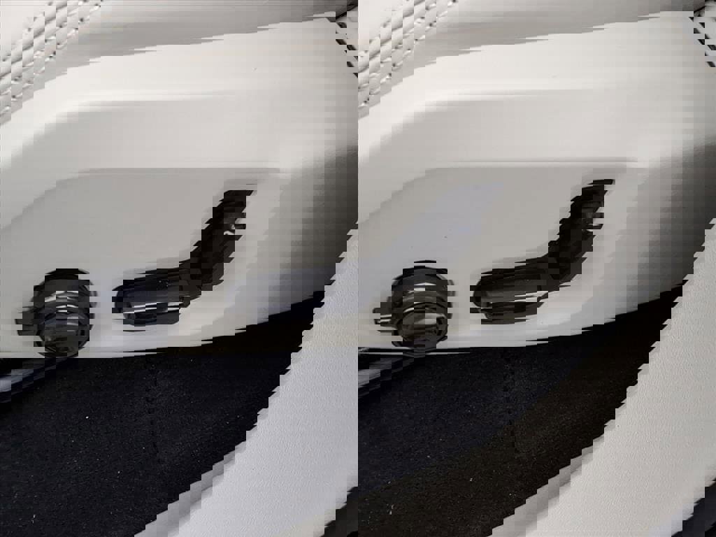 New 2026 Volvo XC90 T8 Ultra w/ Protection Package Premier image 18