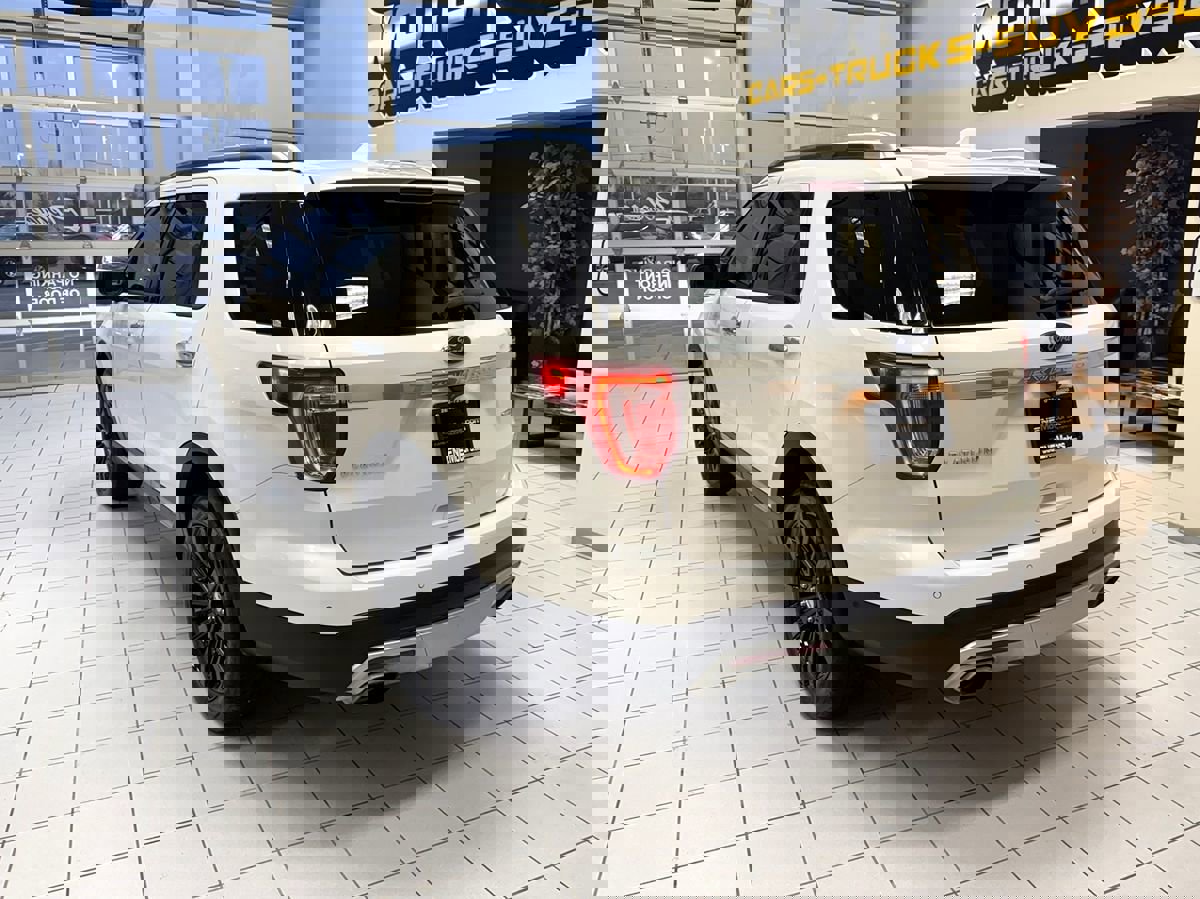 Used 2016 Ford Explorer Platinum image 56