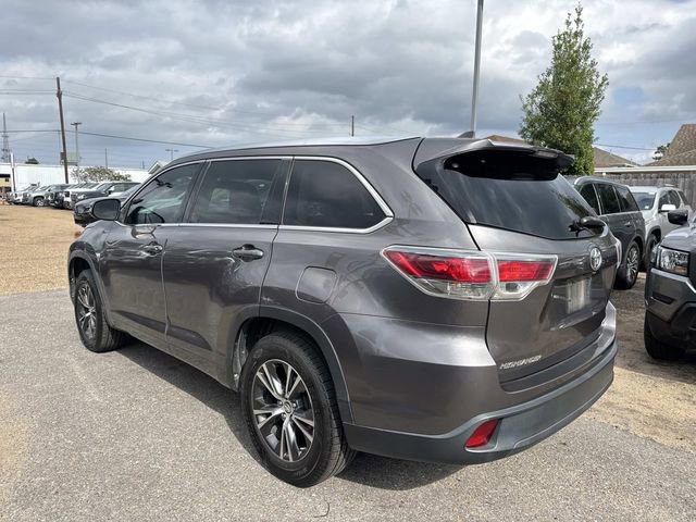 Used 2016 Toyota Highlander XLE image 9