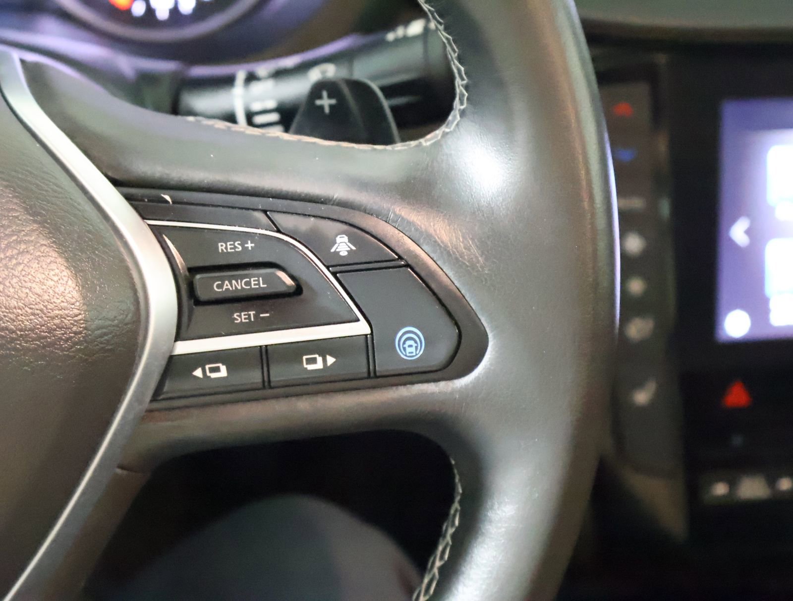 Used 2024 INFINITI QX55 Luxe image 38