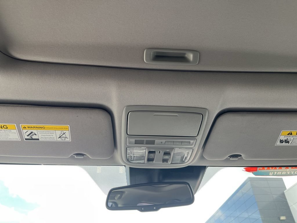Used 2022 Honda CR-V Touring image 12