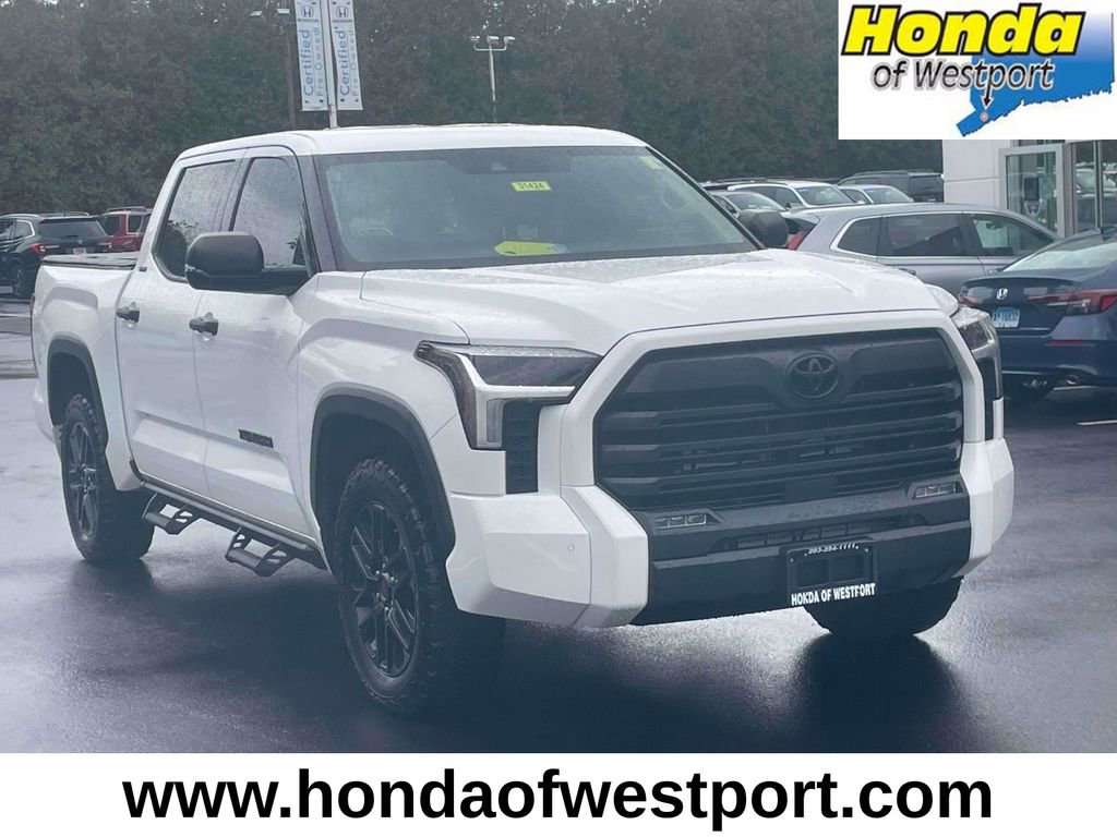 Used 2022 Toyota Tundra SR5 w/ SR5 Convenience Package image 1