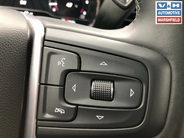 Used 2025 GMC Sierra 1500 SLT AWD/4WD image 7