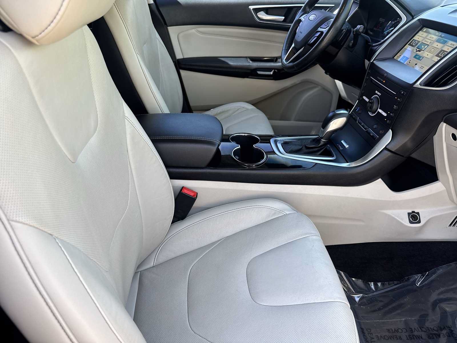 Used 2016 Ford Edge Titanium w/ Equipment Group 301A AWD/4WD image 17